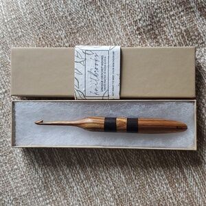 Crochet Hook - Knitbrooks 6.00 mm